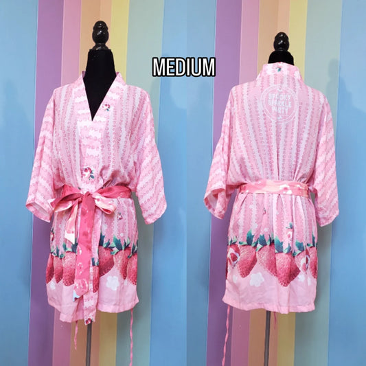 Die Chromaberry Pink Robe (Medium)